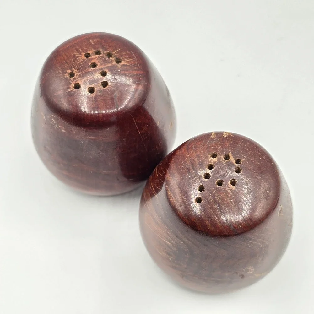 Vtg Little Brown Wooden Egg Salt & Pepper Shaker Set Rustic‎ Farmhouse Country